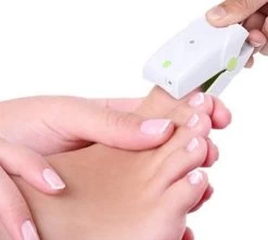 Anti Schimmelnagel Kalknagel Laserapparaat Om Zelf Te Behandelen, Veilig, Effectief, Snel En Pijnloos, Koude Laser Behandeling Voor Thuisgebruik, Voor Tenen En Vingers. Oplaadbaar. -Manicure En Pedicure 1200x1075