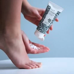 Australian Bodycare Foot Cream 100 Ml - Verzorgende Voetcrème Met 100% Natuurlijke Tea Tree Olie - Geschikt Voor Droge Voeten Om Scheuren In Je Huid Te Voorkomen -Manicure En Pedicure 1200x1200 176