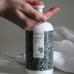 Australian Bodycare Hand Wash 500 Ml - Vochtinbrengende & Effectieve Handzeep Met 100% Natuurlijke Tea Tree Olie - Effectief Tegen Vuil - Houdt De Goede Flora Van De Huid In Balans - Geschikt Voor Alle Huidtypen -Manicure En Pedicure 1200x1200 249