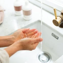 Naïf Reinigende Handzeep - Handverzorging - 2 X 340ml - Met Natuurlijke Ingrediënten -Manicure En Pedicure 1200x1200 328