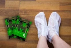 PureLuxure Voetmasker - Voetverzorging - Eeltsokken - Eelt Verwijderaar - Voetenmasker - Peel Off Masker - 1 Paar (2 Stuks) -Manicure En Pedicure 1200x820 1