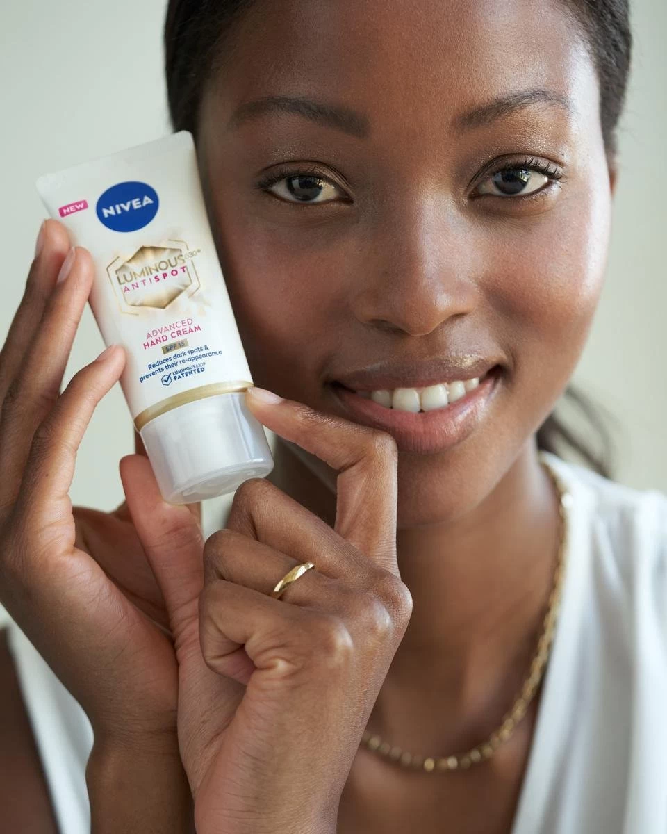 NIVEA Luminous630 Anti Spot Handcreme Anti Pigment - 50 ML 2 NIVEA Luminous630 Anti Spot Handcreme Anti Pigment - 50 ML - Afbeelding 2